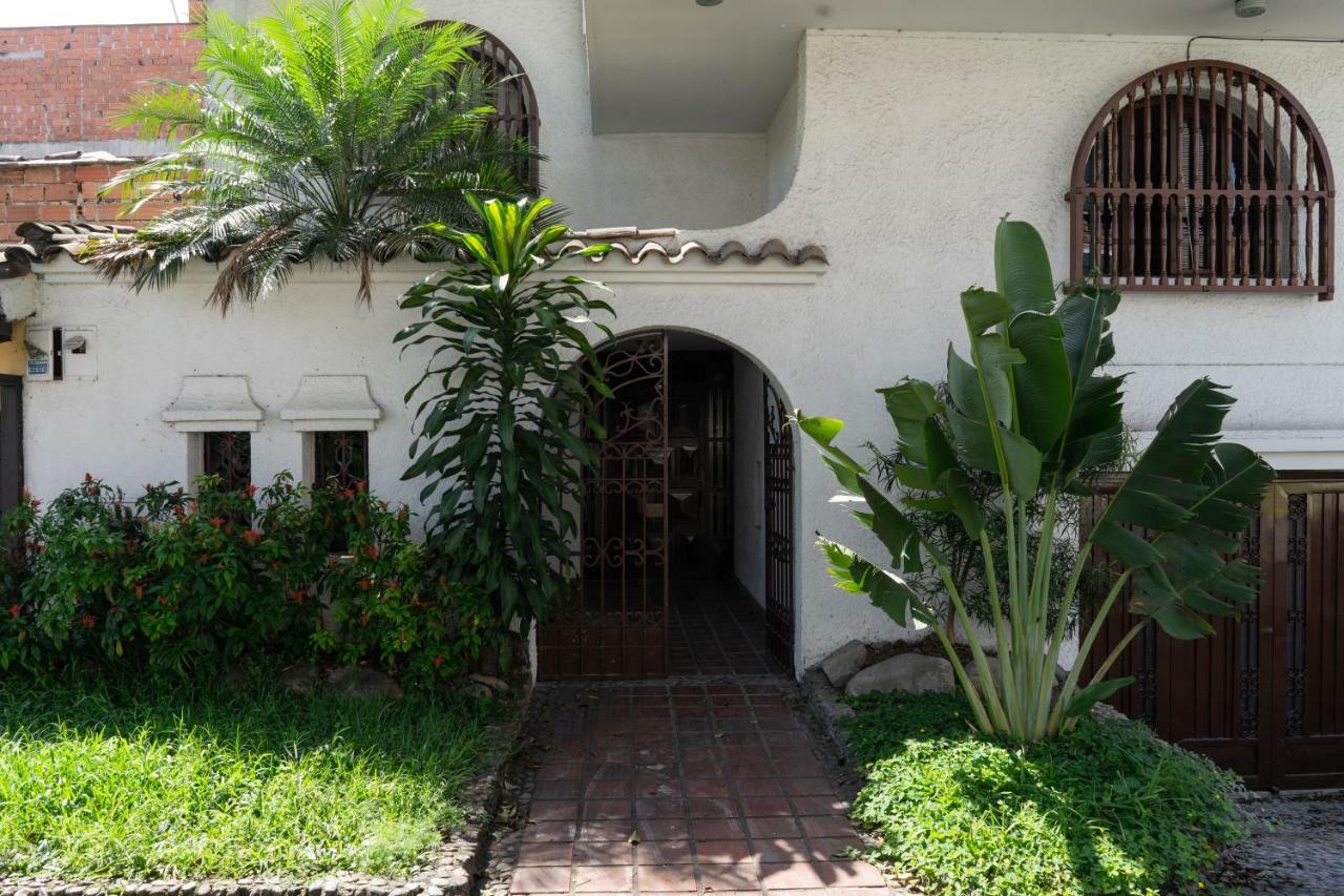 Oasis En El Corazon De Medellin, Laureles Apartment Екстериор снимка